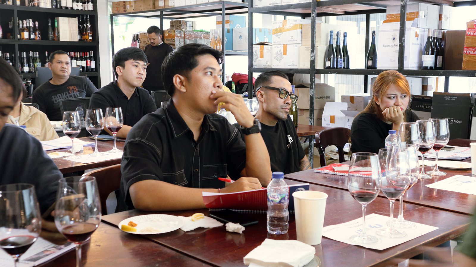 Class discussion during WSET 1 wine education session